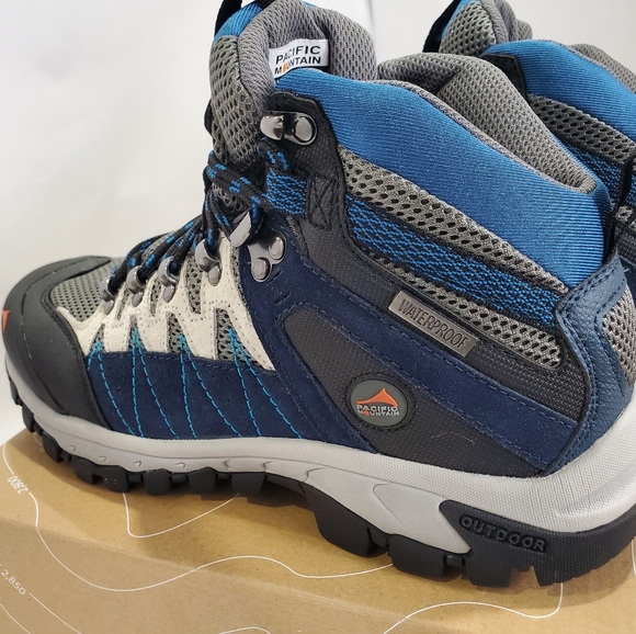 Pacifica Mountain - Picture 8 of 11